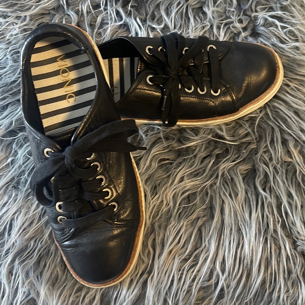 Visonic Leah black leather sneakers